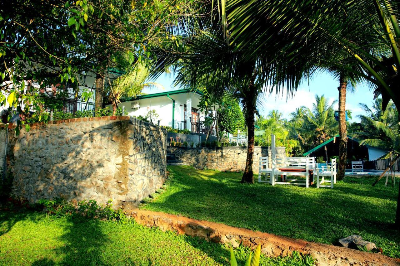 Hill View Resort Nakandalagoda ภายนอก รูปภาพ